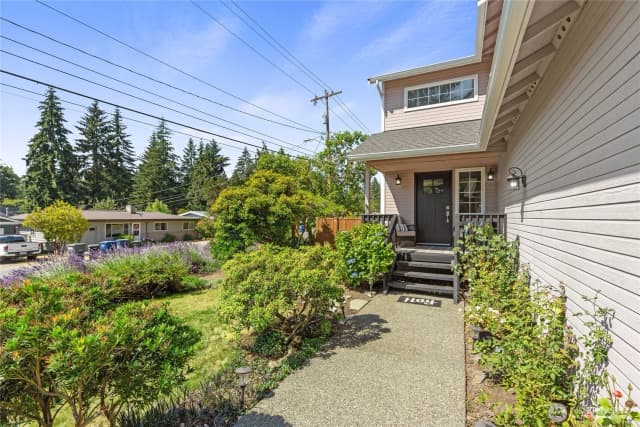 Property photo for 16267 16th Avenue Sw, Burien photo 3
