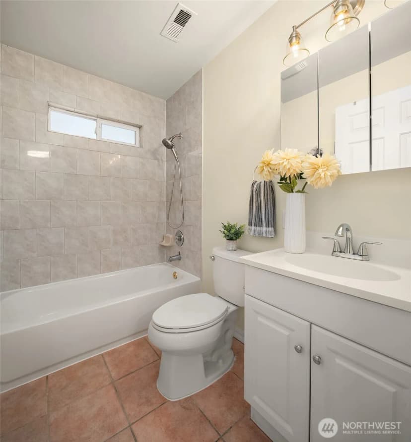 Property photo for 418 22nd Avenue, Seattle photo 13