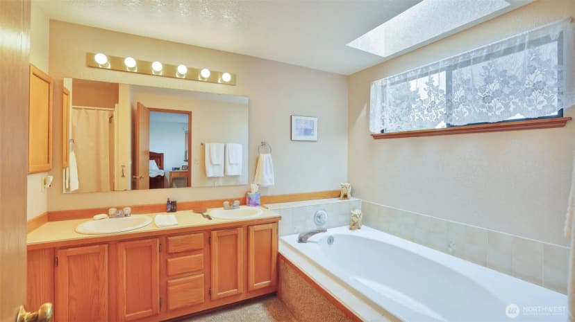 Property photo for 28108 28th Avenue S, Federal Way photo 19