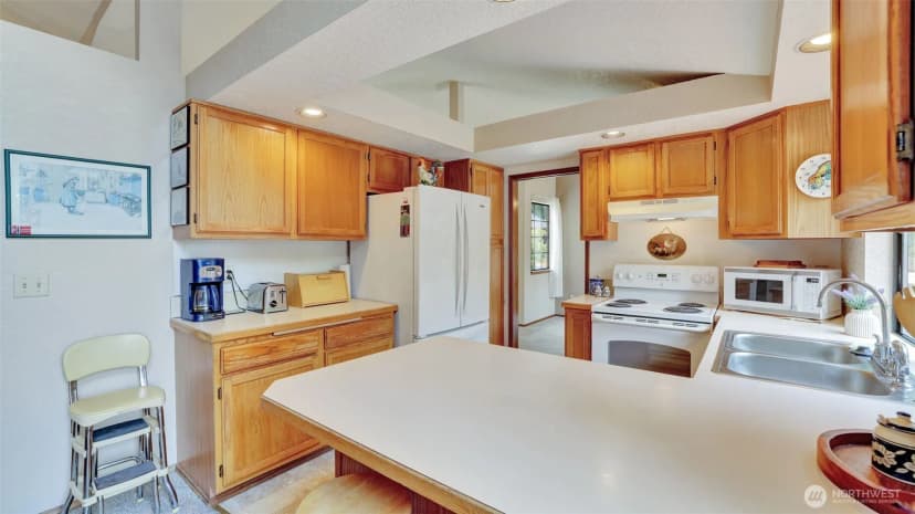 Property photo for 28108 28th Avenue S, Federal Way photo 11
