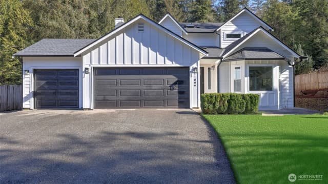 Property photo for 11006 325th Avenue Se, Issaquah