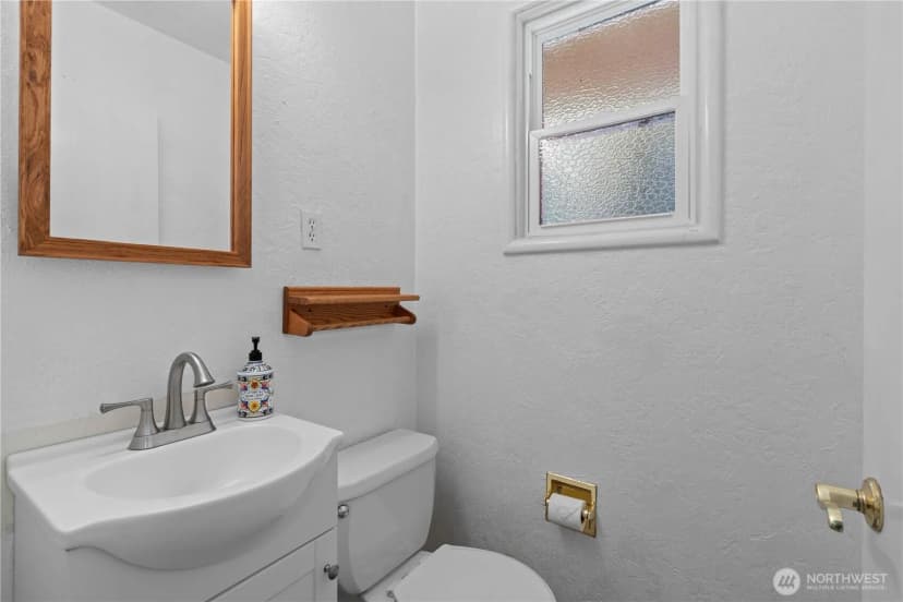 Property photo for 11308 Loma Place Sw, Lakewood photo 23