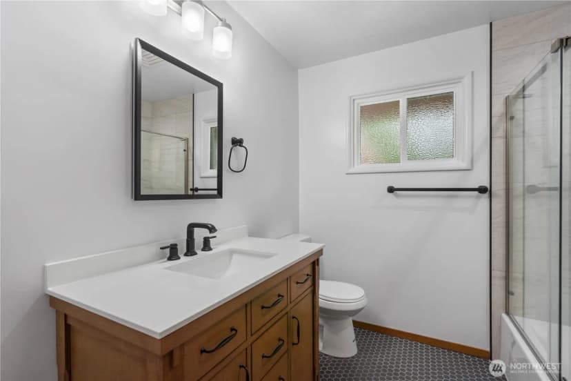 Property photo for 11308 Loma Place Sw, Lakewood photo 21