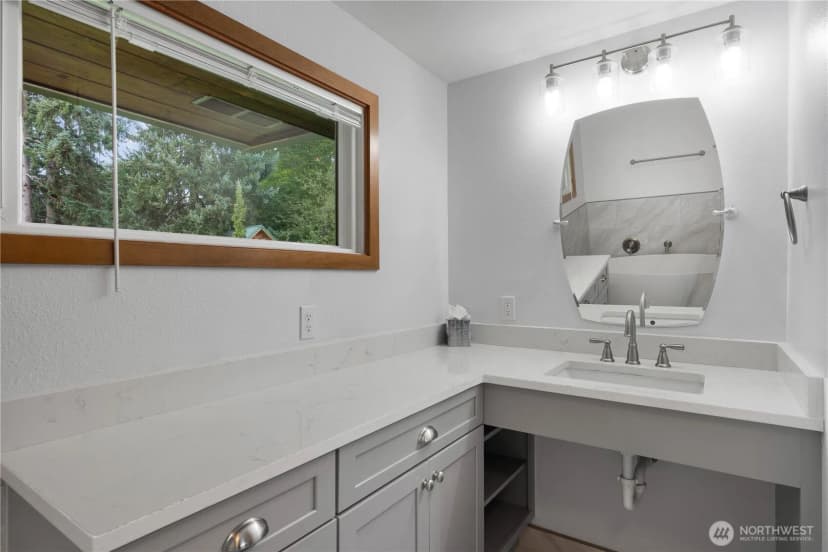Property photo for 11308 Loma Place Sw, Lakewood photo 19