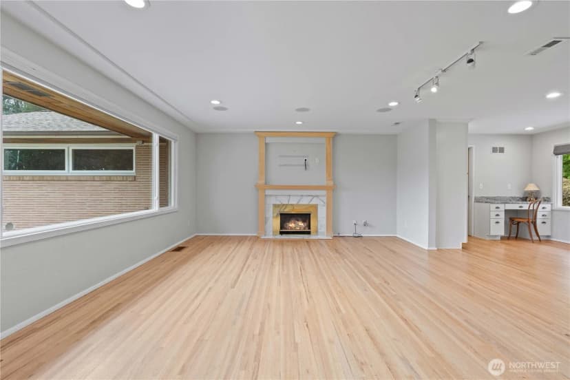 Property photo for 11308 Loma Place Sw, Lakewood photo 11