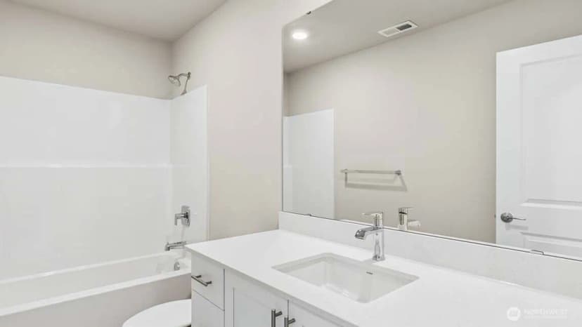 Property photo for 10462 135th Avenue Ne #43, Kirkland photo 14