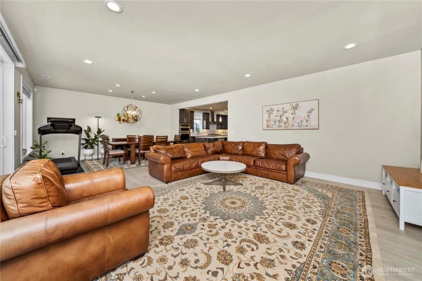 Property photo for 19821 75th Avenue Ne, Kenmore photo 11