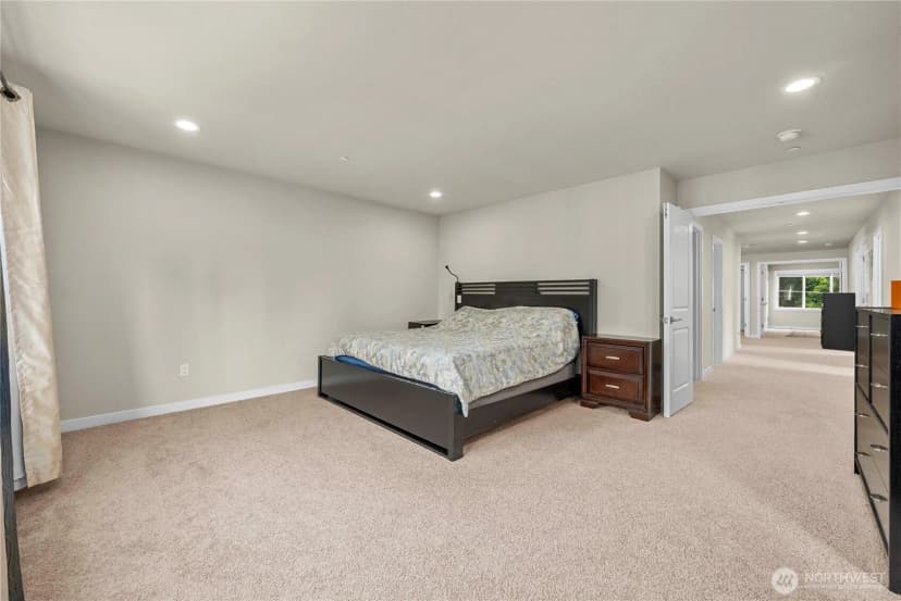 Property photo for 19821 75th Avenue Ne, Kenmore photo 13