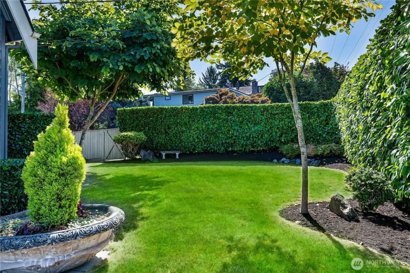 Property photo for 2520 Warren Avenue N, Seattle photo 33