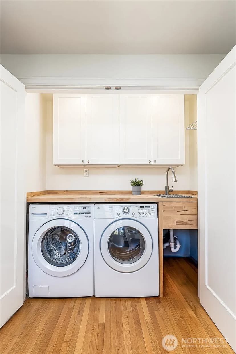 Property photo for 2520 Warren Avenue N, Seattle photo 12