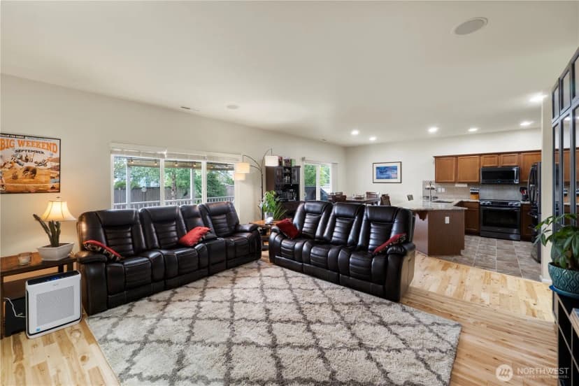 Property photo for 436 20th Street Nw, Puyallup photo 9