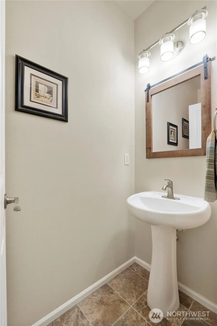Property photo for 436 20th Street Nw, Puyallup photo 15