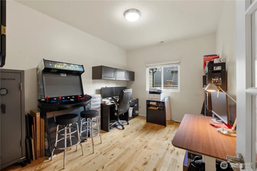 Property photo for 436 20th Street Nw, Puyallup photo 6