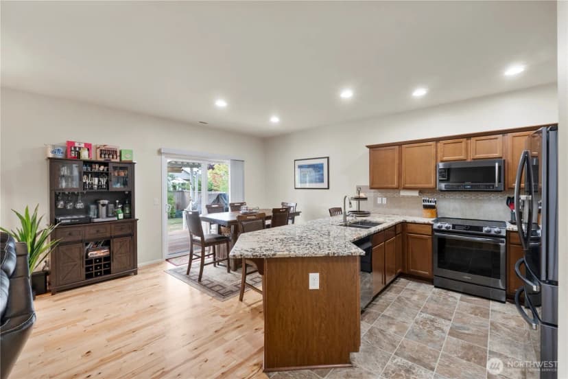 Property photo for 436 20th Street Nw, Puyallup photo 10