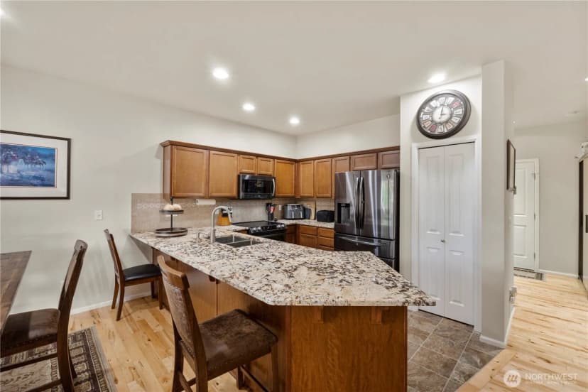 Property photo for 436 20th Street Nw, Puyallup photo 12