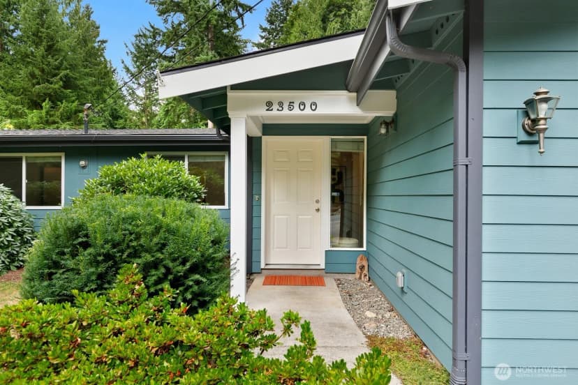Property photo for 23500 34th Ave W, Brier photo 3