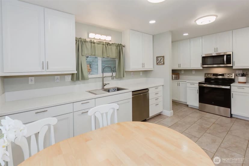 Property photo for 4898 E Collins Road, Port Orchard photo 12