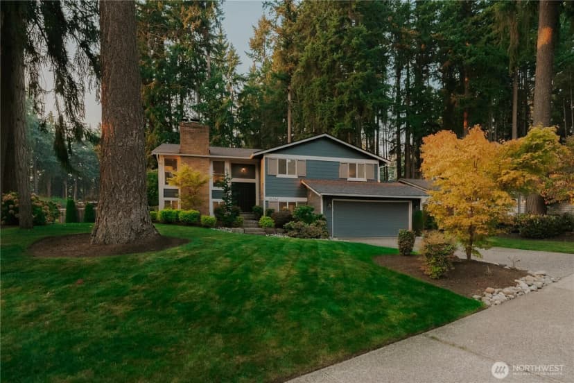 Property photo for 16704 Ne 102nd Place, Redmond photo 8