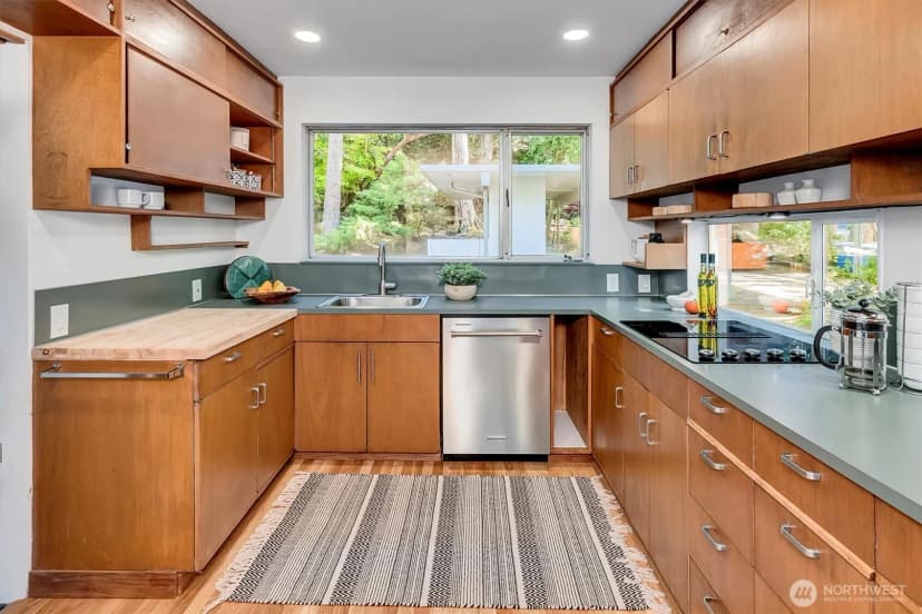 Property photo for 4230 W Mercer Way, Mercer Island photo 14