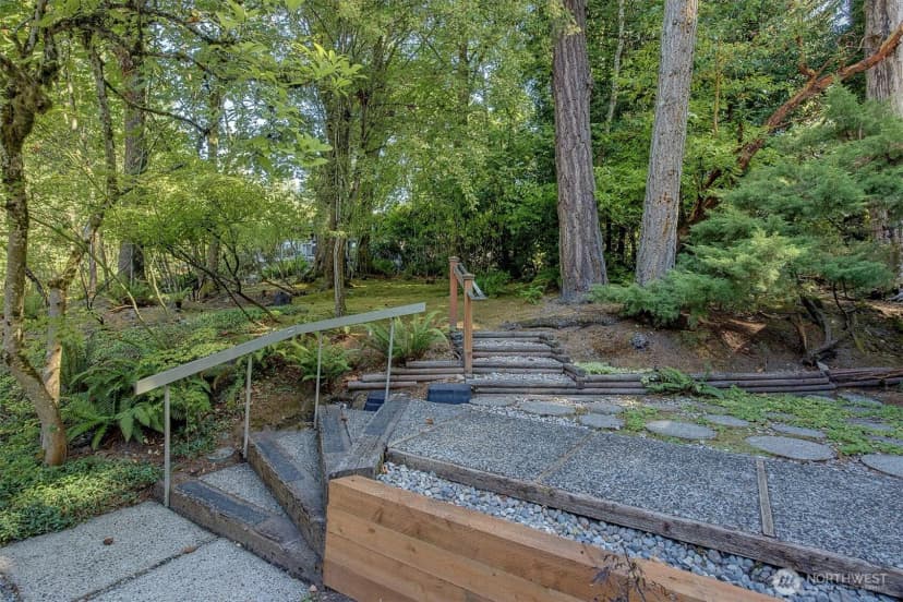 Property photo for 4230 W Mercer Way, Mercer Island photo 31