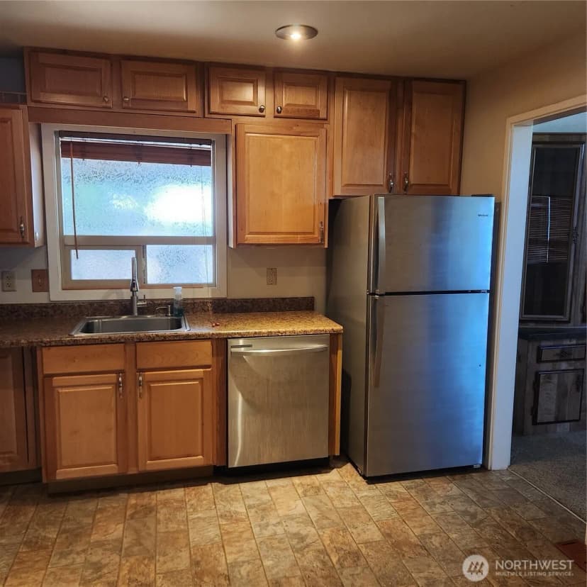 Property photo for 28719 28th Place S, Federal Way photo 5