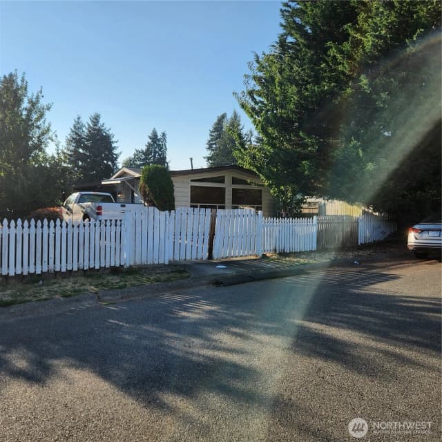 Property photo for 28719 28th Place S, Federal Way photo 3