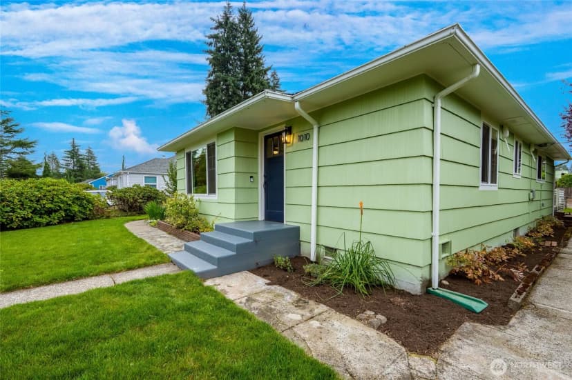 Property photo for 1010 Park Drive, Everett photo 2