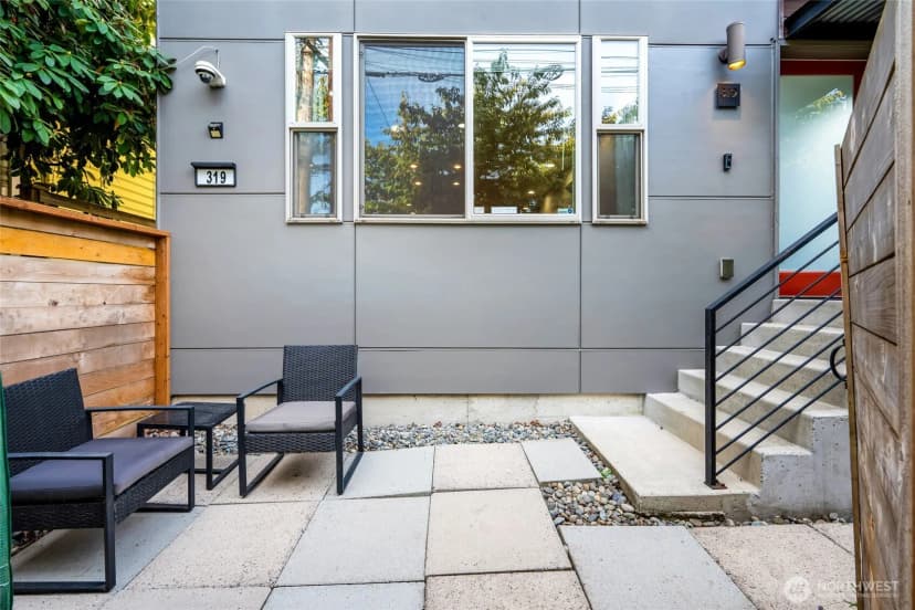 Property photo for 319 21st Avenue, Seattle photo 3
