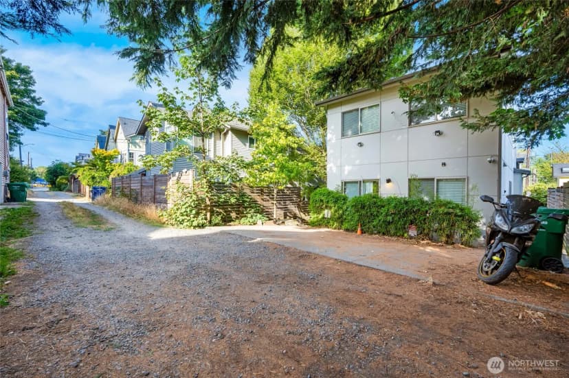 Property photo for 319 21st Avenue, Seattle photo 24