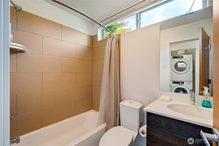 Property photo for 319 21st Avenue, Seattle photo 20