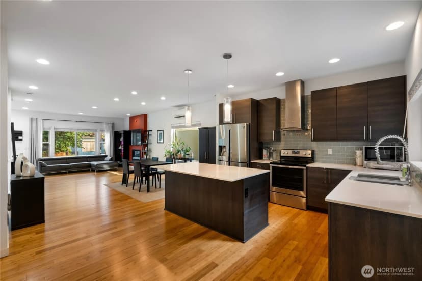 Property photo for 319 21st Avenue, Seattle photo 11