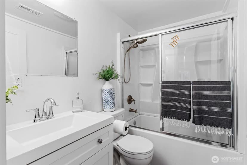 Property photo for 1332 Sw 114th Street, Seattle photo 16