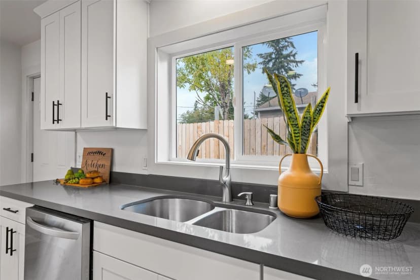 Property photo for 1332 Sw 114th Street, Seattle photo 11