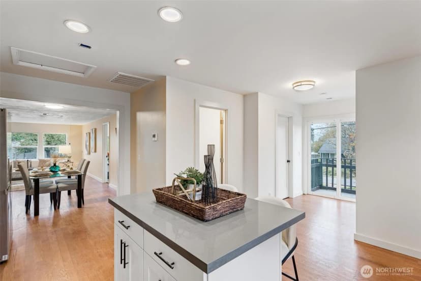 Property photo for 1332 Sw 114th Street, Seattle photo 12