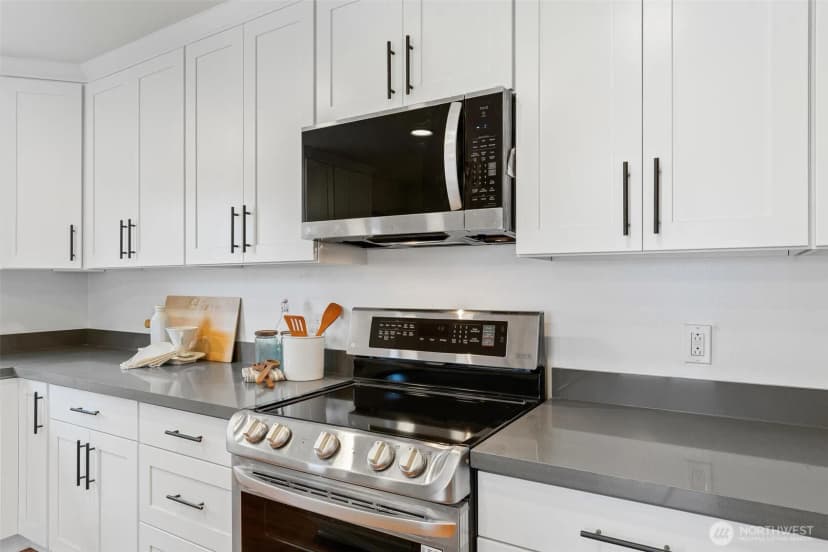 Property photo for 1332 Sw 114th Street, Seattle photo 14