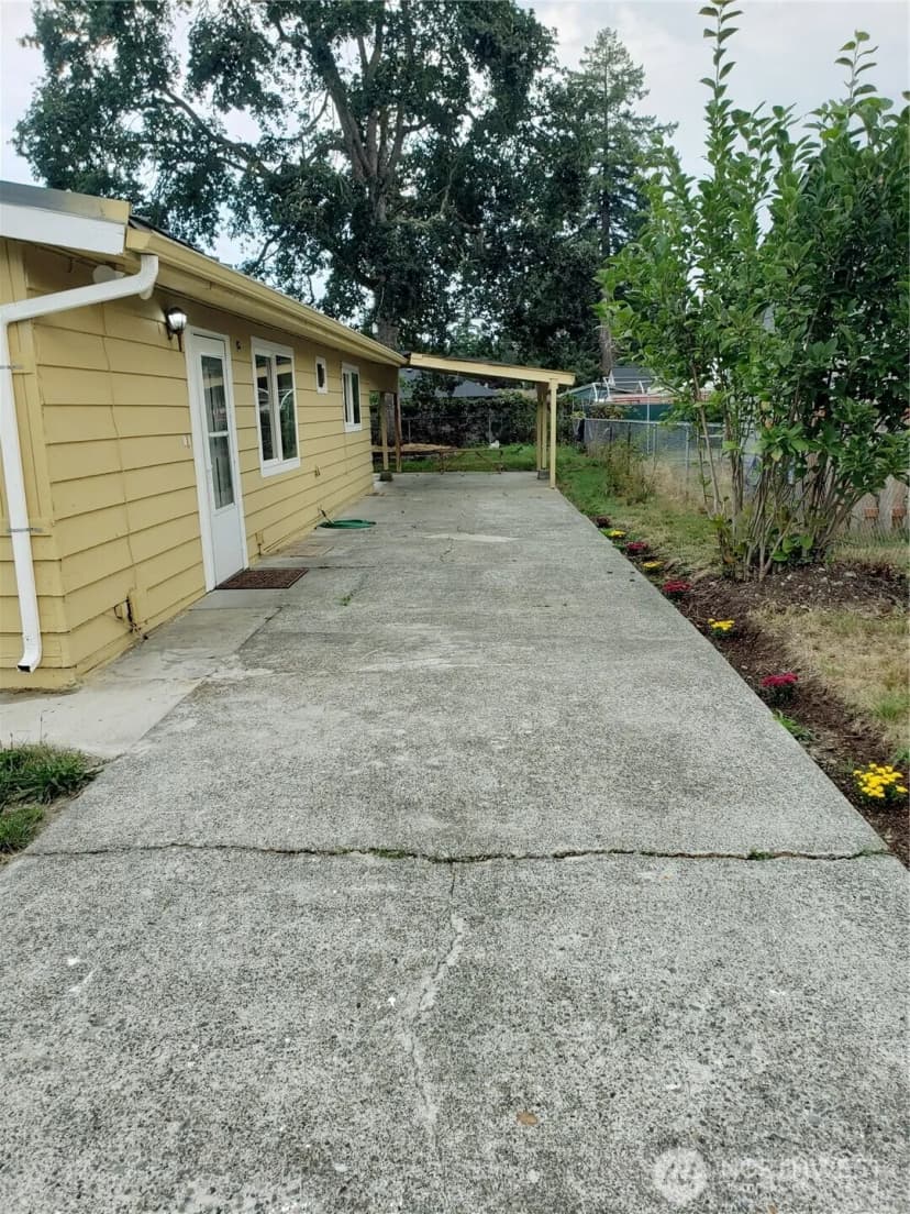 Property photo for 9501 Winona Street, Lakewood photo 17