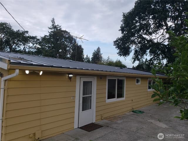Property photo for 9501 Winona Street, Lakewood photo 2