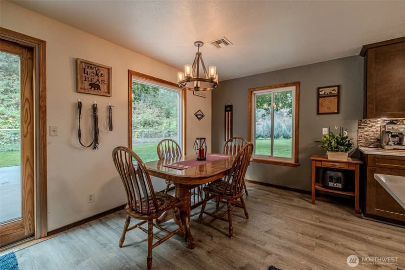 Property photo for 124 Cross Creek, Leavenworth photo 16