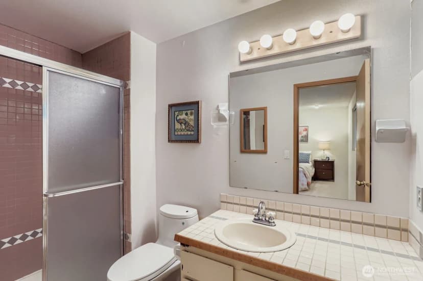 Property photo for 13018 Ne 134th Place, Kirkland photo 14