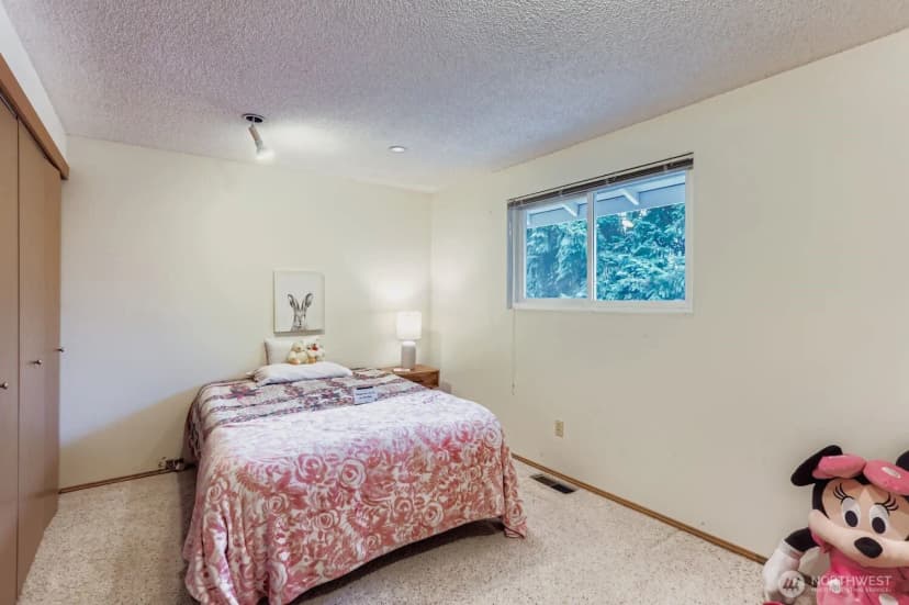 Property photo for 13018 Ne 134th Place, Kirkland photo 16