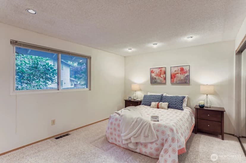 Property photo for 13018 Ne 134th Place, Kirkland photo 8
