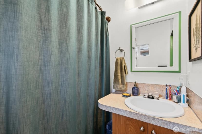 Property photo for 704 S 5th Avenue, Kelso photo 12