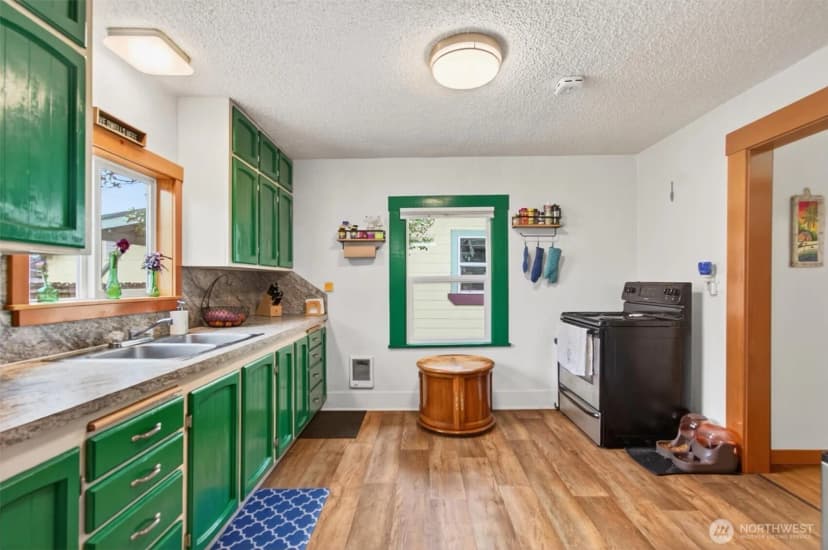 Property photo for 704 S 5th Avenue, Kelso photo 18