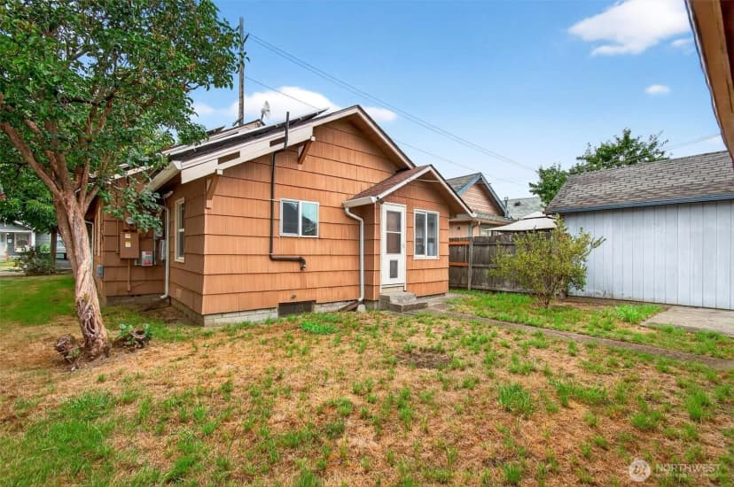 Property photo for 704 S 5th Avenue, Kelso photo 25