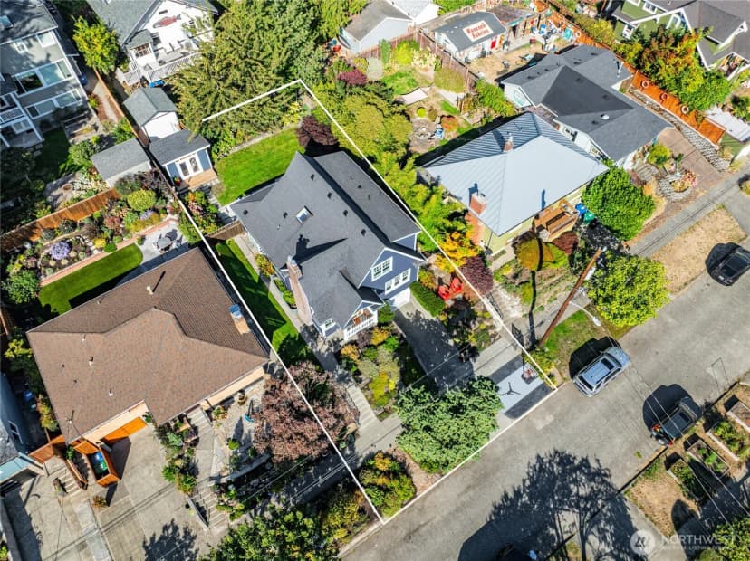 Property photo for 3421 Belvidere Avenue Sw, Seattle photo 37