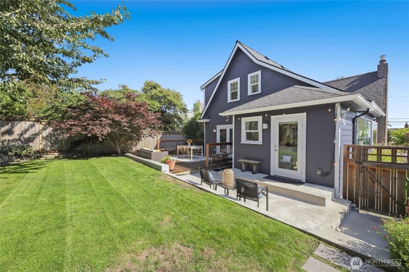 Property photo for 3421 Belvidere Avenue Sw, Seattle photo 32