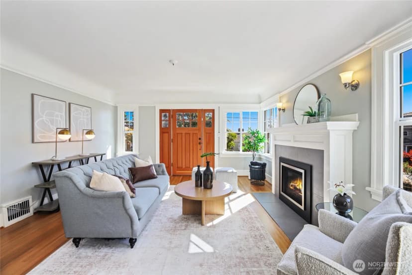 Property photo for 3421 Belvidere Avenue Sw, Seattle photo 6