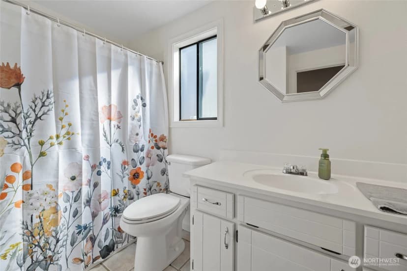 Property photo for 318 N 18th Place, Mount Vernon photo 23