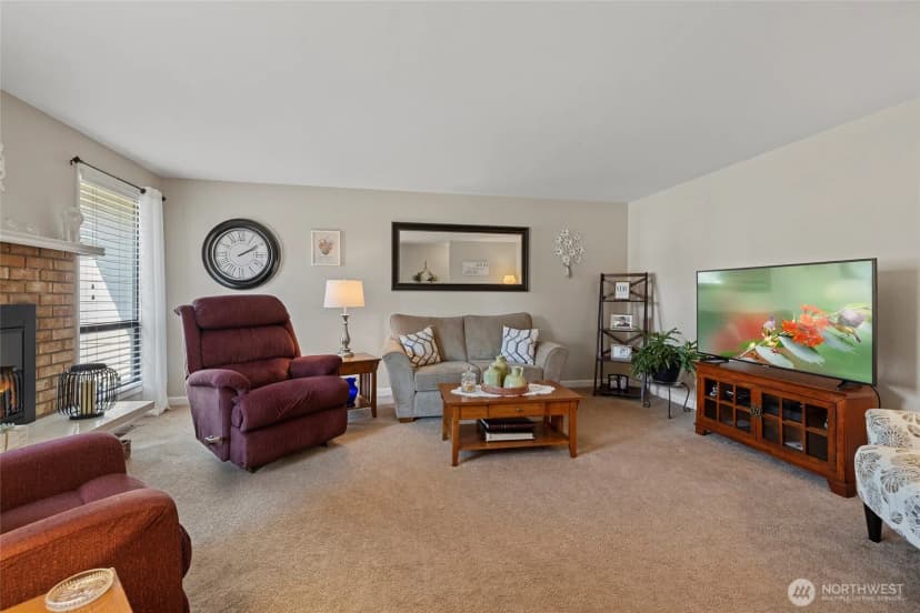 Property photo for 318 N 18th Place, Mount Vernon photo 4