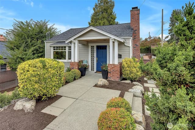 Property photo for 2900 W Newton Street, Seattle